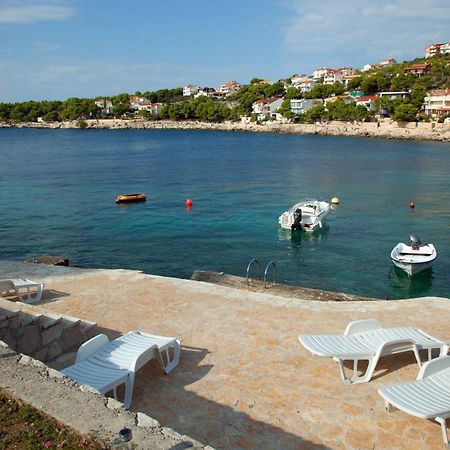 Apartments By The Sea Bilo, Primosten - 4191 Esterno foto