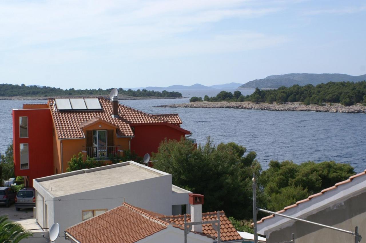 Apartments By The Sea Bilo, Primosten - 4191 Esterno foto