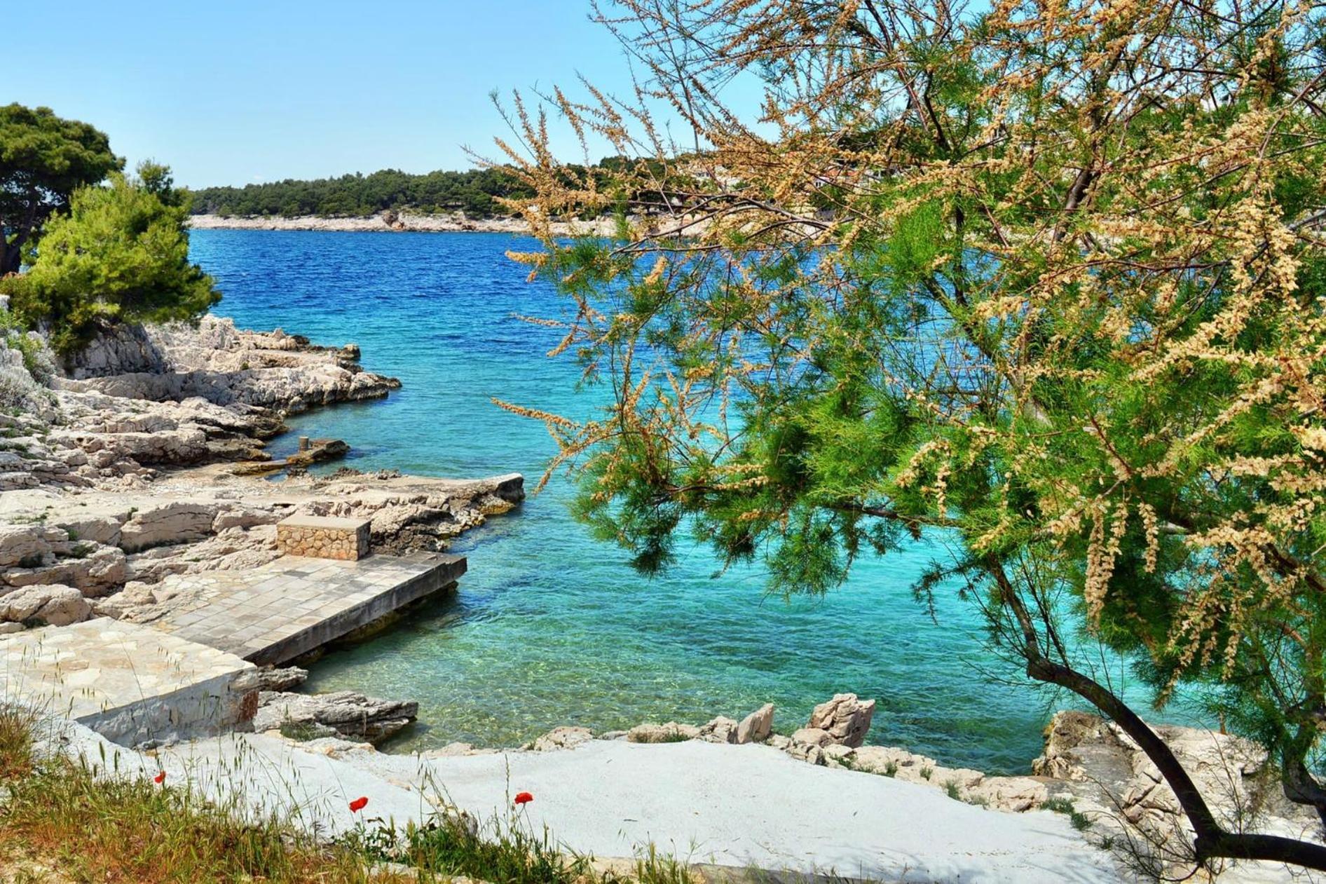 Apartments By The Sea Bilo, Primosten - 4191 Esterno foto